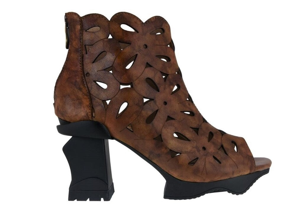JX8062-229A - Camel